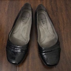 Black patent leather flats size 7